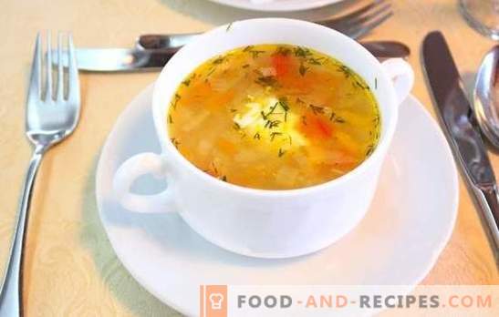 Frische Kohlsuppe in einem langsamen Kocher ist eine moderne Suppe. Rezepte Kohlsuppe aus frischem Kohl in einem langsamen Kocher: mit Pilzen, Bohnen, Oliven