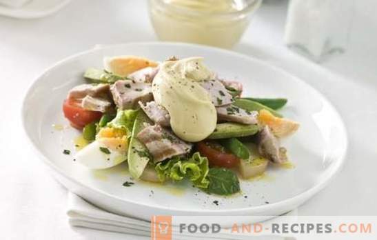 Salate mit Ei und Mayonnaise - ein herzhafter Genuss. Originalrezepte aus Blätterteig und einfachen gemischten Salaten mit Eiern und Mayonnaise