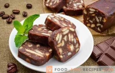 Schokoladenkekswurst: Ein Schritt-für-Schritt-Rezept. Varianten von Schokoladewurst aus Keksen mit Nüssen, Rosinen, Likör