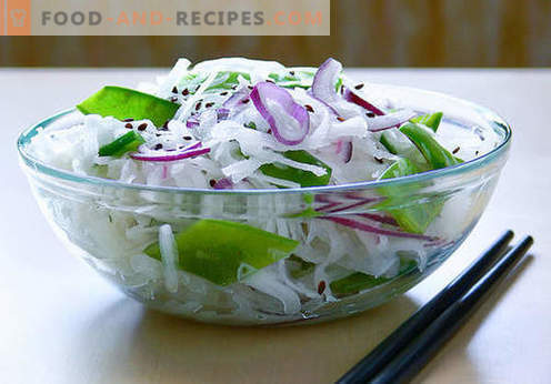 Daikon-Salate - fünf beste Rezepte. Wie man richtig und lecker Salate aus Daikon kocht.