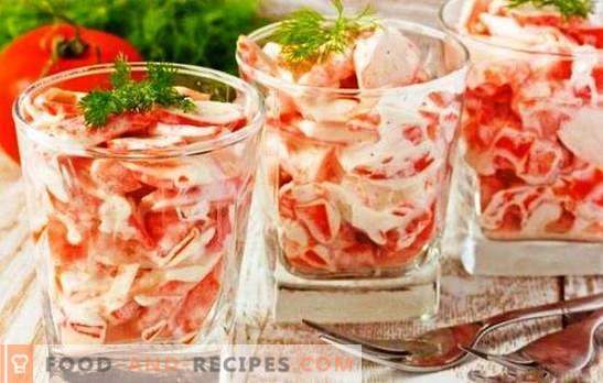 Salat mit Krabbenstäbchen, Tomaten und Käse - ein fabelhafter Geschmack! Rezepte verschiedener Salate mit Krabbenstäbchen, Tomaten und Käse