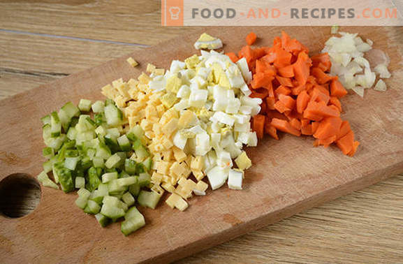Salat mit Thunfisch und Karotten: für einen Urlaub und für jeden Tag. Schritt für Schritt Fotorezept des Autors für einen einfachen Salat mit Thunfisch in Dosen