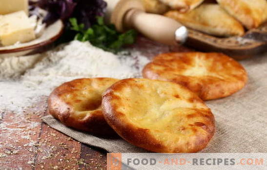 Khachapuri auf Kefir im Ofen und in der Pfanne. Wie man Khachapuri mit Käse auf Kefir zubereitet: Optionen für Toppings