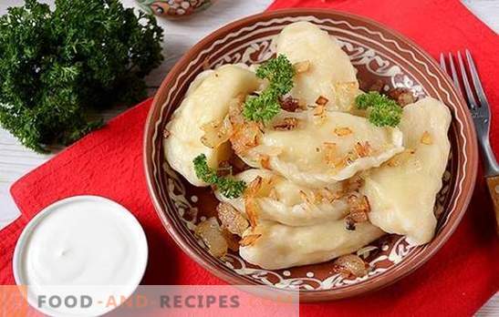 Dumplings with potatoes: a step-by-step photo recipe. We make dumplings with potatoes for the post and not only: all the tricks of the process, the calculation of caloric content