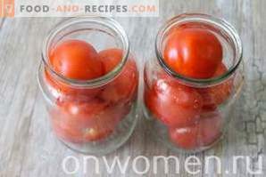 Eingelegte Tomaten mit Möhren