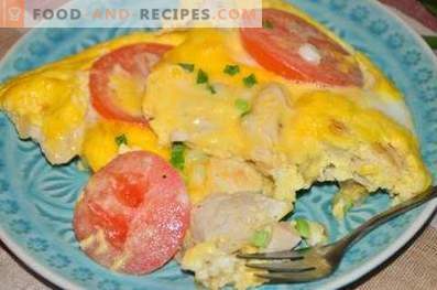 Omelett mit Hähnchen und Tomaten im Ofen