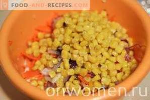 Krautsalat mit Möhren und Mais