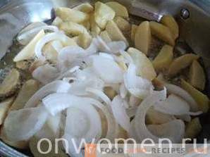 Kartoffeln im Landhausstil in einer Pfanne
