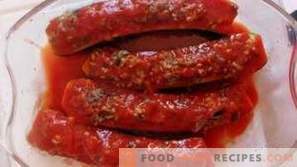Gefüllte Zucchini mit Tomatensauce