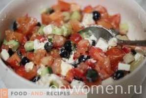 Griechischer Salat mit Pilzen