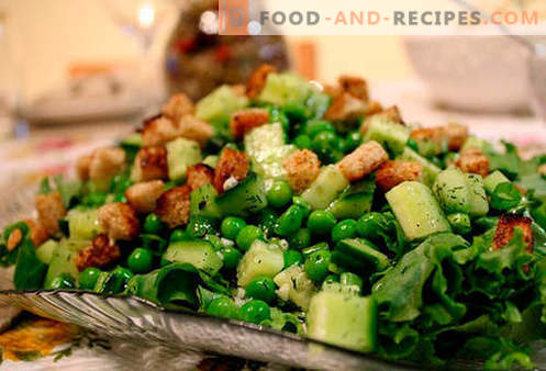 Salate mit Erbsenkonserven - die ersten fünf Rezepte. Wie man richtig und köstlich Salate mit Erbsenkonserven zubereitet.