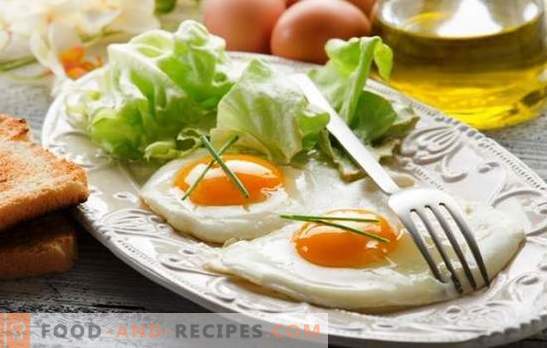 Spiegeleier Rührei - ein delikates Frühstück. Wie gebratene Eier in einer Pfanne, im Backofen, in der Mikrowelle, im Multicooker